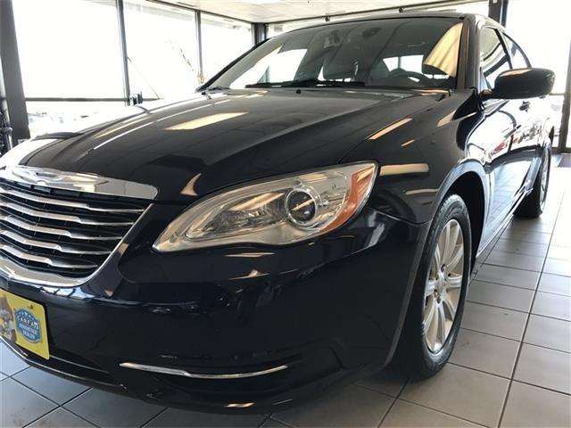 2012 Chrysler 200 Touring 4dr Sedan
